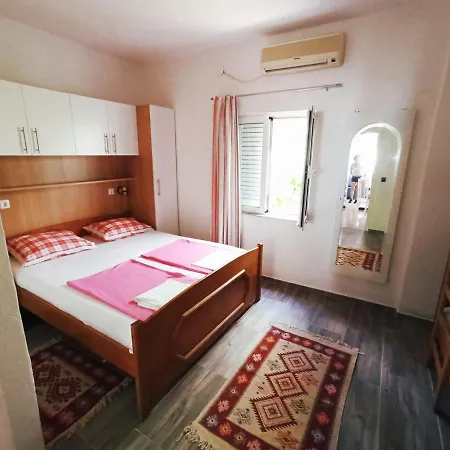 Apartament Lucija *
