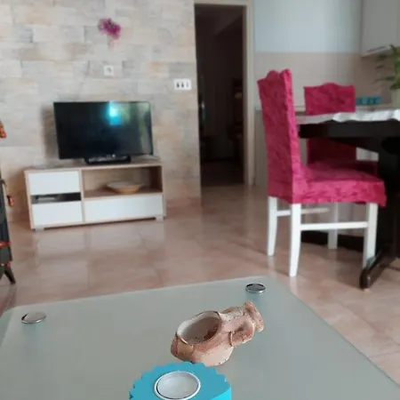 Lucija Apartament *