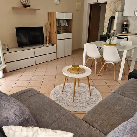 Apartament Lucija *